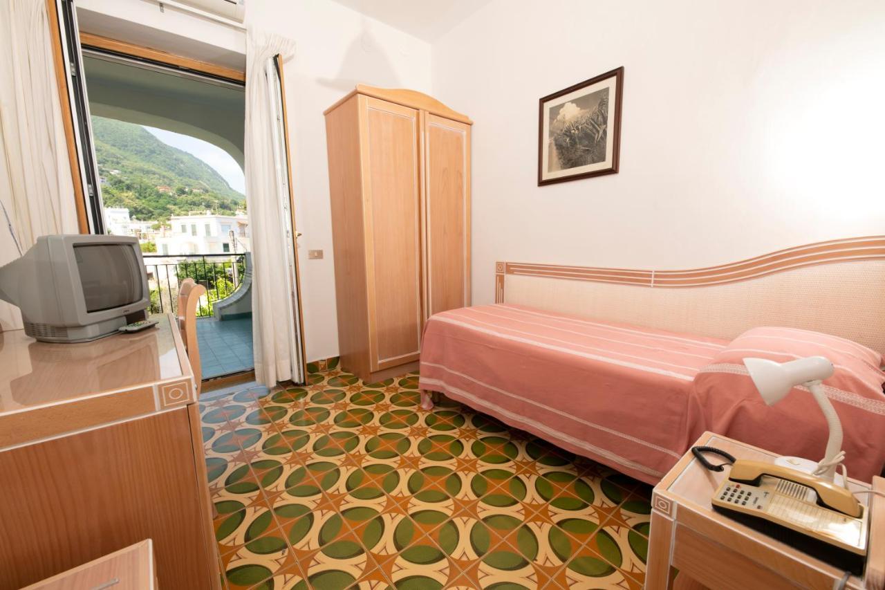 Hotel Candia Казамиччола-Терме Экстерьер фото